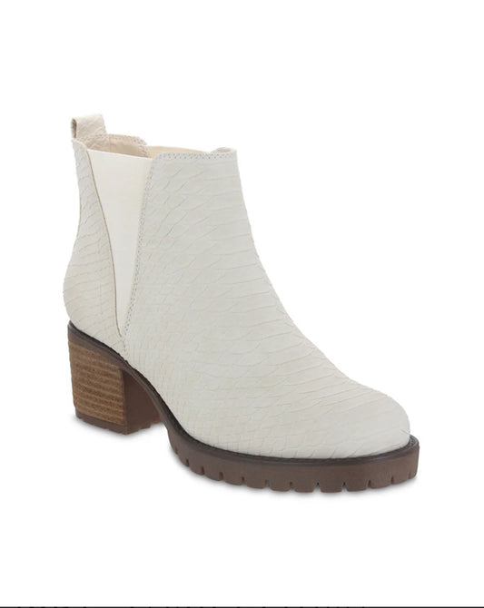 Desert Darling Boot