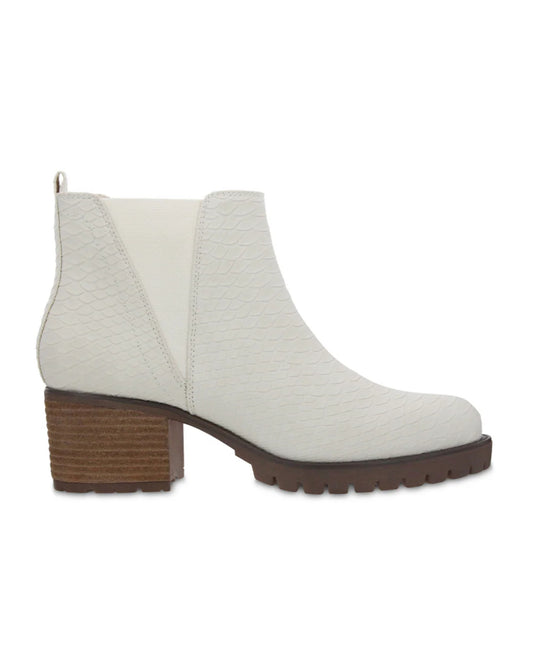 Desert Darling Boot