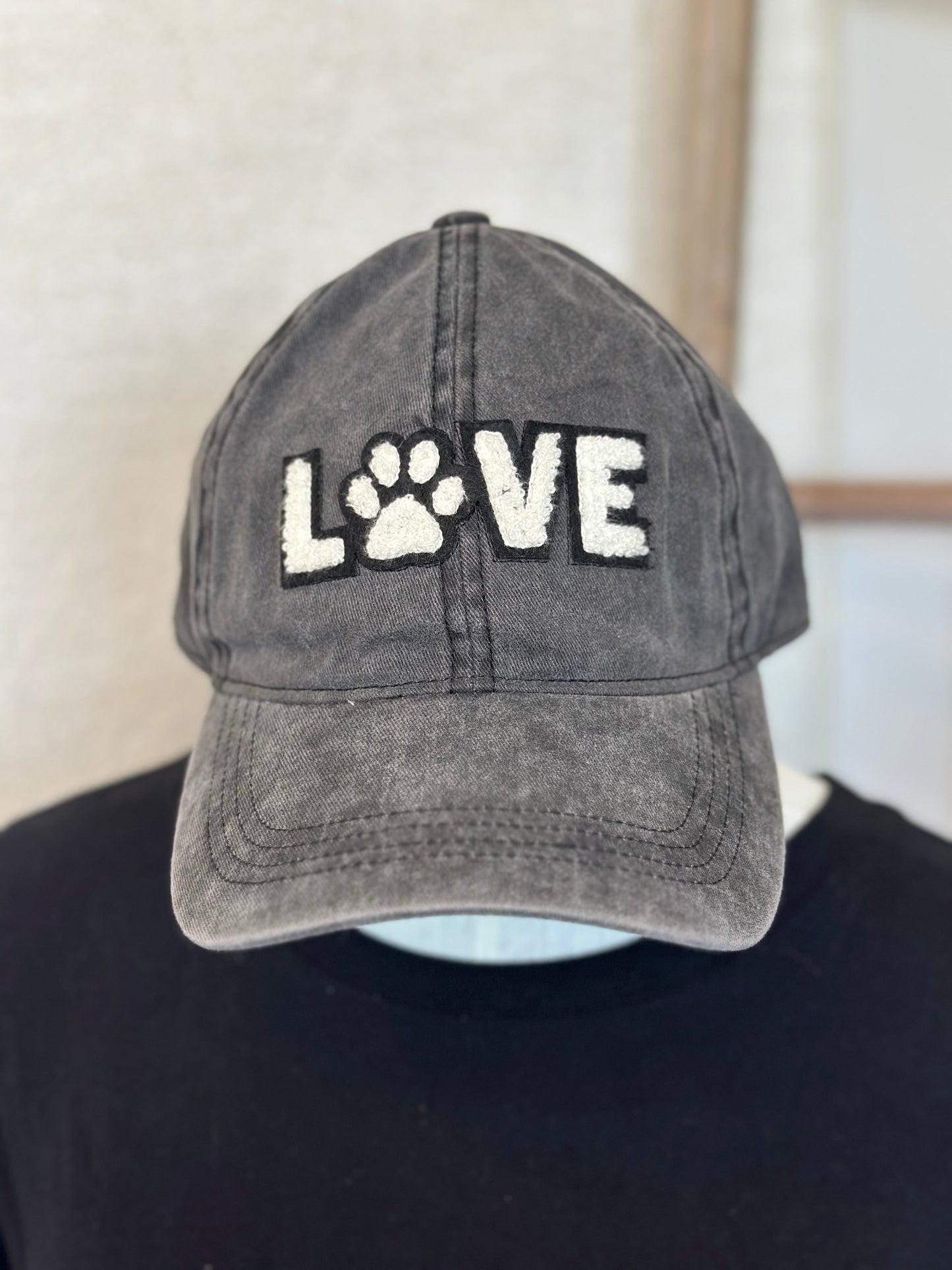LOVE Paw Print Vintage Baseball Cap
